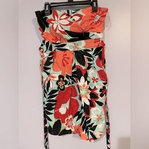 Tropical floral pattern strapless dress